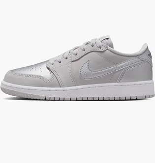 Кросівки дитячі Air Jordan 1 Retro Low Og Silver Grade School Lifestyle Shoe Grey CZ0858-002