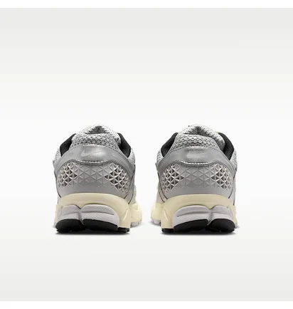 Кросівки чоловічі Nike Zoom Vomero 5 Grey Fog Grey/Metallic IM3486-002