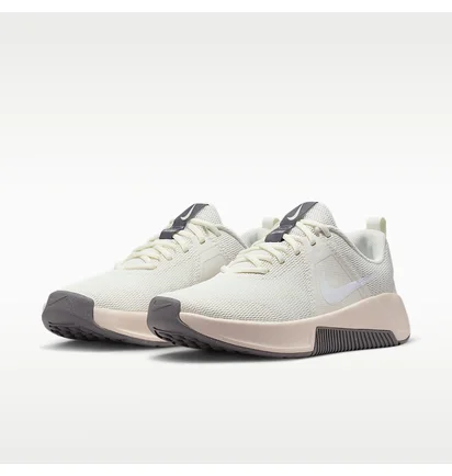 Кроссовки женские Nike Mc Trainer 3 Beige FQ1830-120