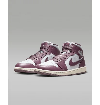 Кросівки жіночі Air Jordan 1 Mid Shoes White/Bordo BQ6472-050