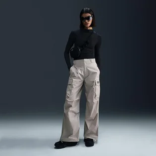 Штани жіночі Nike Sportswearwo Woven Trousers Grey HM4322-014