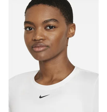 Футболка жіноча Nike Dri-Fit One White DD0626-100