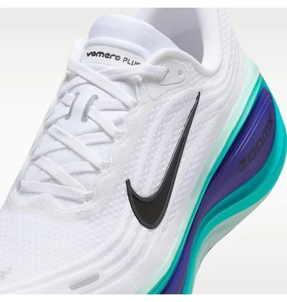 Кросівки чоловічі Nike Vomero Plus White HV8150-104