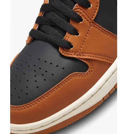 Кроссовки женские Air Jordan 1 Low Se Orange/Black Dv1299-800