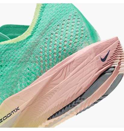 Кросівки жіночі Nike Vaporfly 3 Green HQ3505-379