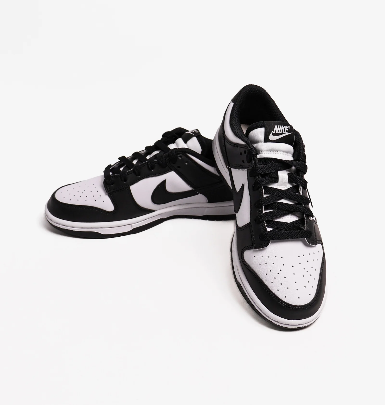 ᐉ Кросівки жіночі Nike Dunk Low Next Nature White/Black Dd1873