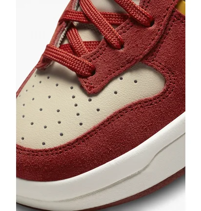Кроссовки женские Nike Dunk High Up Red DH3718-600