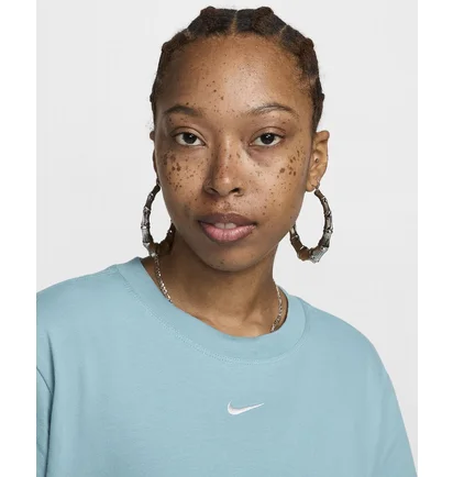 Футболка жіноча Nike T-Shirt Sportswear Essential Light Blue FD4149-464