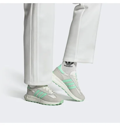 Кросівки жіночі Adidas Retropy E5 Shoes Beige HQ4385
