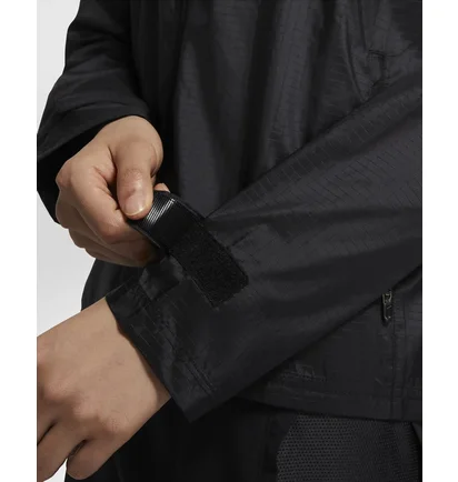 Куртка жіноча Nike Essential Black CU3217-010