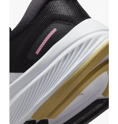 Кросівки жіночі Nike Structure 24 White/Black Da8570-106