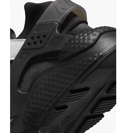 Кросівки чоловічі Nike Air Huarache White Dd1068-109