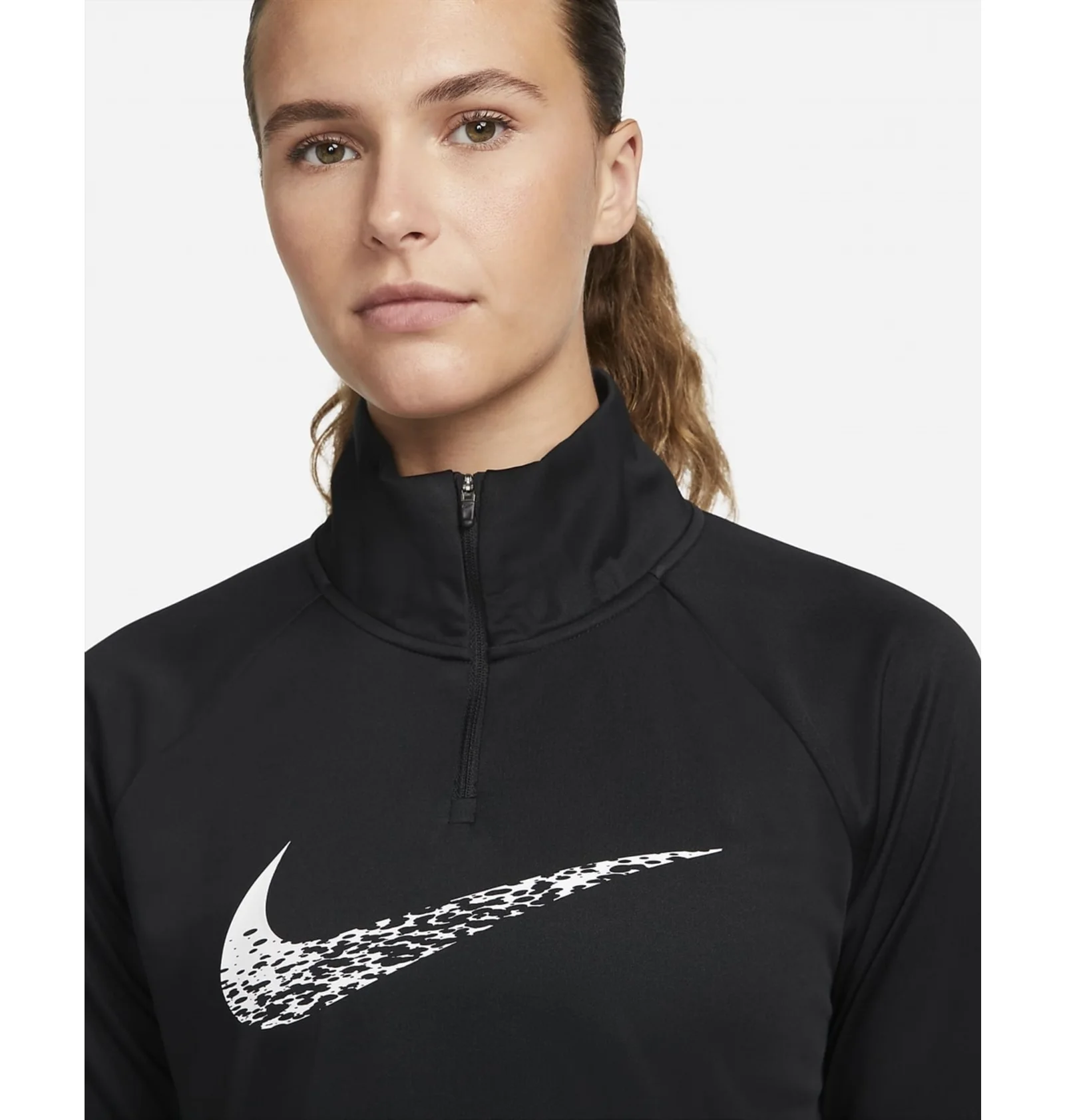 ᐉ Олимпийка женская Nike Dri-Fit Swoosh Run Black Dm7769-010
