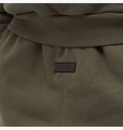 Спортивний костюм чоловічий Fear of God Essential Olive 125SP242000F__160SP242000F