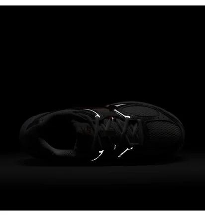 Кросівки жіночі Nike V5 Rnr White HQ7901-100