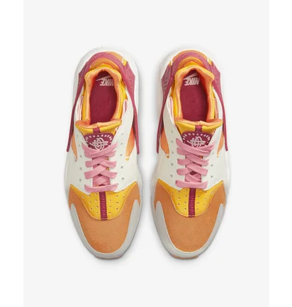 Кросівки жіночі Nike Wmns Air Huarache White/Orange Do6720-100