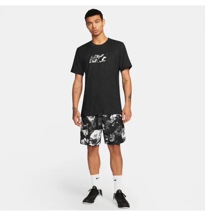 Футболка мужская Nike M Nk Df Tee Slub Fa Gfx Black Dr7532-010