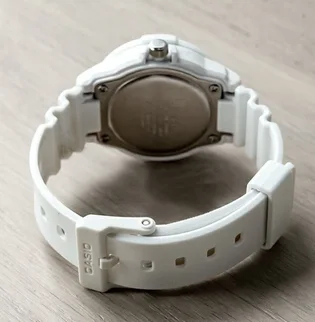 Часы женские Casio LRW-200H-4C