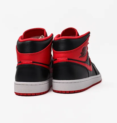 Кросівки чоловічі Air Jordan 1 Mid Black Dq8426-060