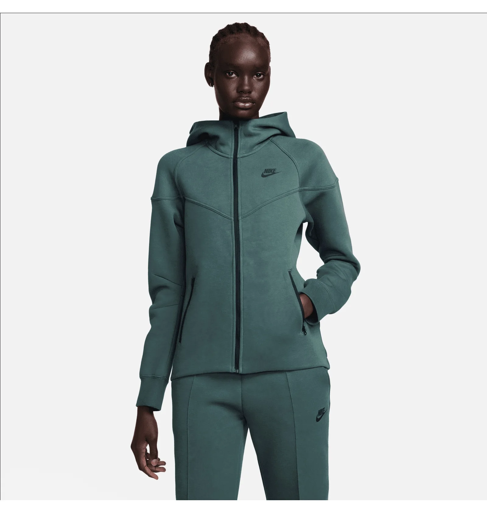 ᐉ Толстовка женская Nike Sportswear Tech Fleece Windrunner