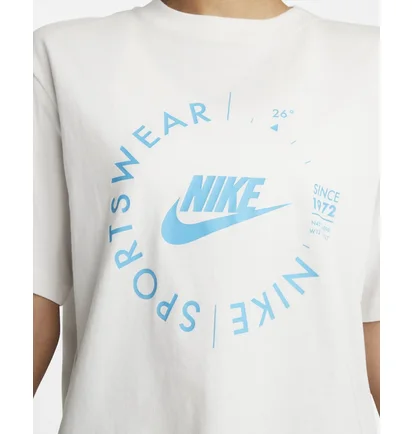 Футболка женская Nike Sportswear Sports Utility T-Shirt White FD4235-030