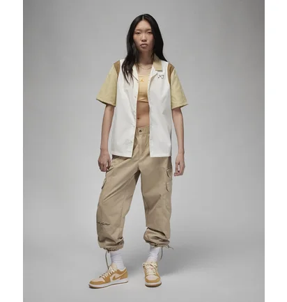 Рубашка женская Air Jordan WomenS Button-Up Shirt Beige DZ3340-133