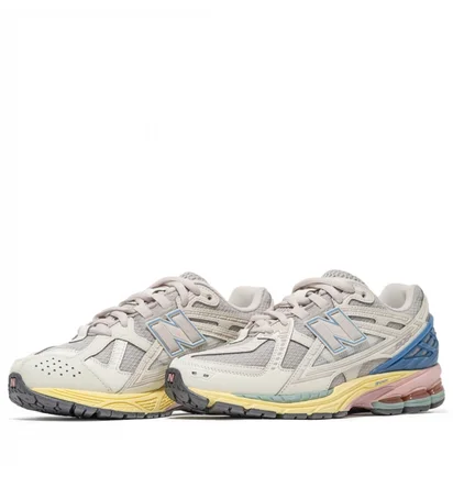 Кроссовки женские New Balance 1906N Grey M1906NC