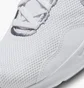 Кроссовки мужские Nike M Legend Essential 3 Nn White Dm1120-005