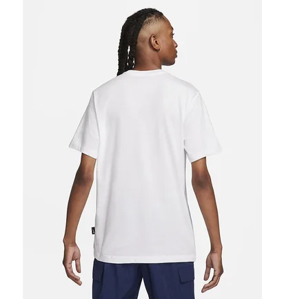 Футболка мужская Nike T-Shirt Sportswear White FQ3794-100
