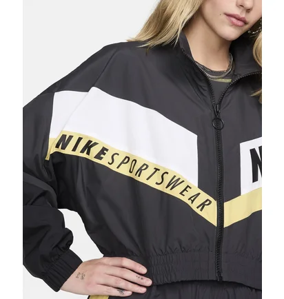 Олимпийка женская Nike Sportswear Woven Jacket Black HF5956-070