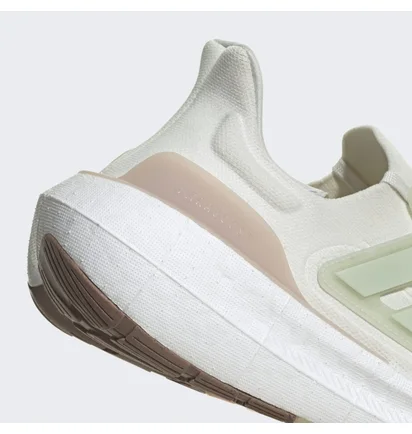 Кросівки унісекс Adidas Ultraboost Light Running Shoes White HQ6338