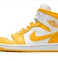 Кроссовки женские Air Jordan Wmns Jordan 1 Mid White/Yellow BQ6472-117