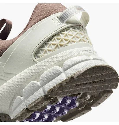 Кросівки жіночі Nike W Zoom Vomero Roam Brown/Beige HQ2181-006
