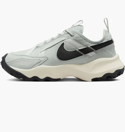 Кроссовки женские Nike Tc 7900 Grey DD9682-004