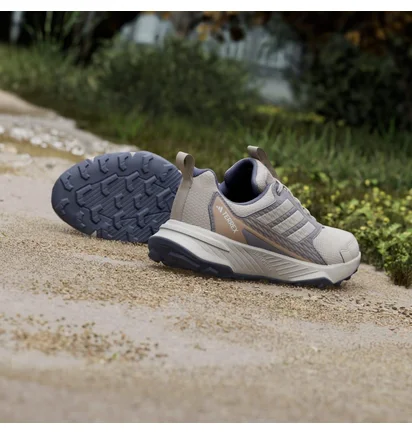 Кроссовки женские Adidas Terrex Tracefinder 2 Climaproof Trail Running Grey JR7773