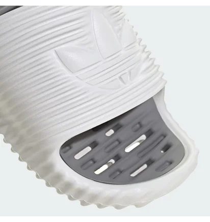Тапочки унисекс Adidas Adilette White JQ7769