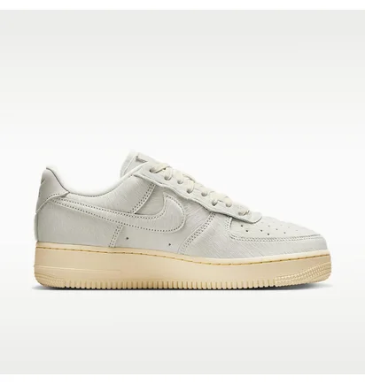 Кросівки жіночі Nike Air Force 1 07 Grey II7398-100