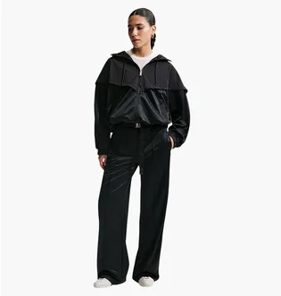 Штаны женские Nike Sportswear WomenS Loose Mid-Rise Belted Pintuck Pants Black IF0272-010