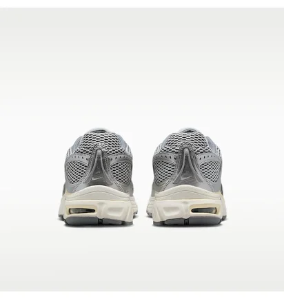 Кросівки чоловічі Nike Air Max Moto 2K Grey/White IQ7592-077