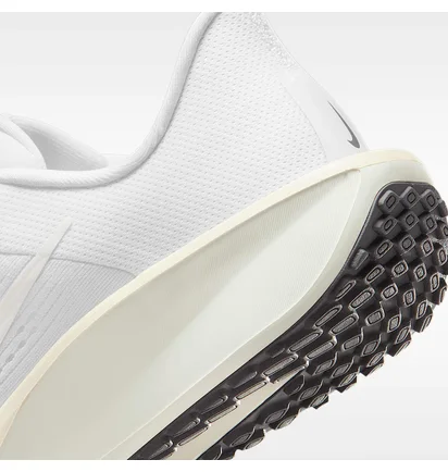 Кросівки жіночі Nike Quest 6 White FD6034-112