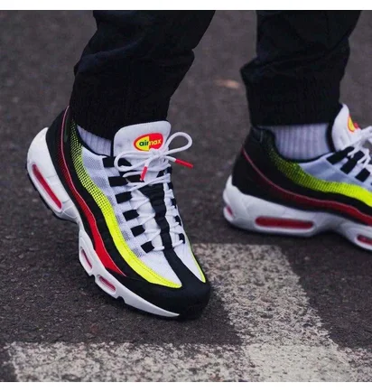Кросівки чоловічі Nike Air Max 95 Volt Solar Red AJ2018-004