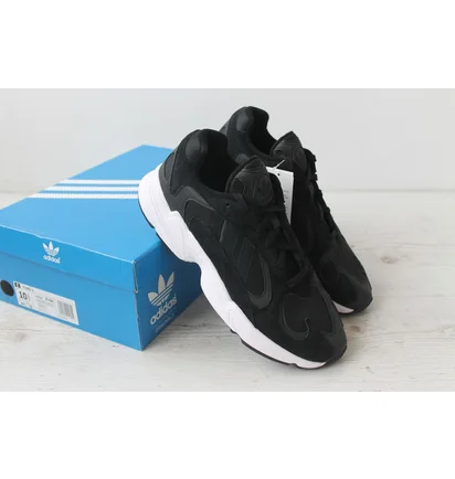 Кросівки чоловічі Adidas Yung-1 Cg7121 Black/White CG7121
