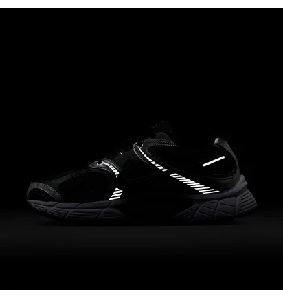 Кросівки чоловічі Nike V5 Rnr Black/Grey HJ5228-004