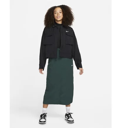 Куртка жіноча Nike Womens Woven Jacket Black Dm6243-010