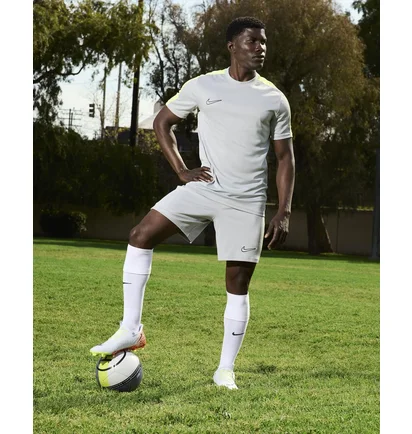 Бутси унісекс Nike Phantom Gx 2 Academy Easyon Electric Mg Low-Top Soccer Cleats White/Orange FN8199-900