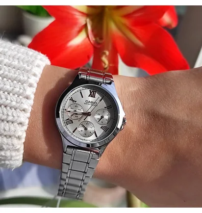 Часы женские Casio Timeless Collection LTP-V300D-7A2