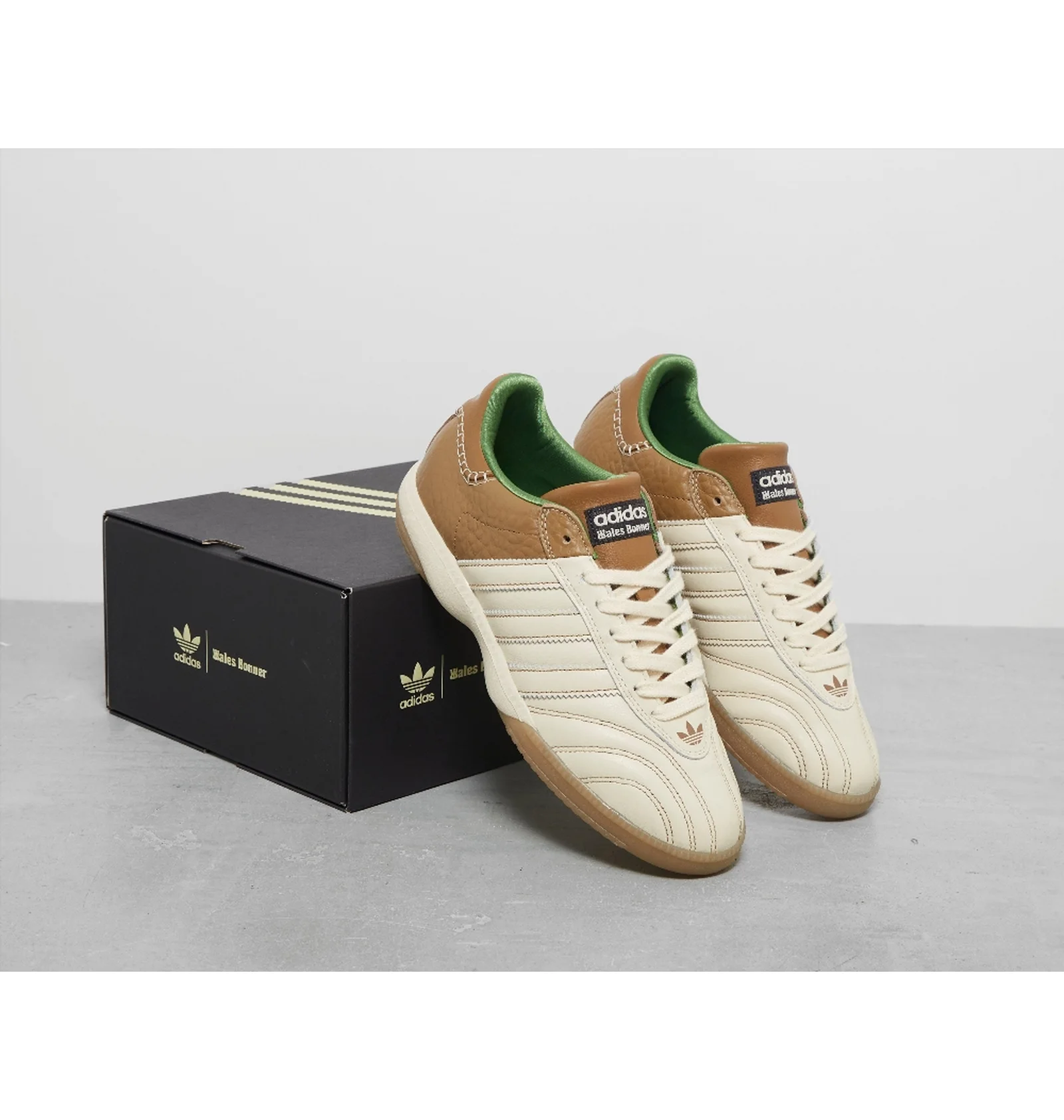 龍柄　クリーム色 ᐉ Кросівки чоловічі Adidas Originals X Wales Bonner Samba