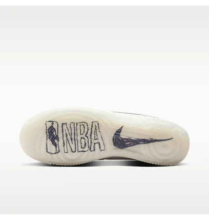 Кросівки чоловічі Nike Air Force 1 07 White IQ0293-030