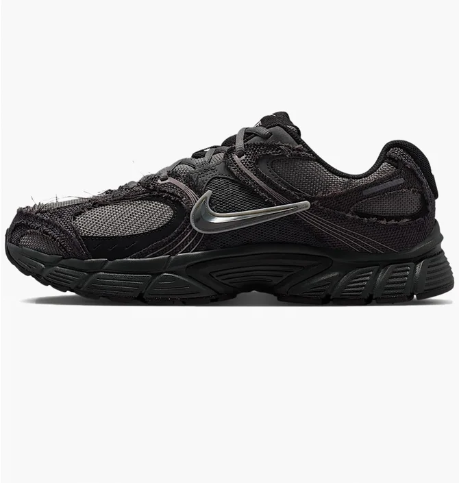 Кросівки чоловічі Nike V5 Rnr MenS Shoes Grey/Metallic IQ0613-060