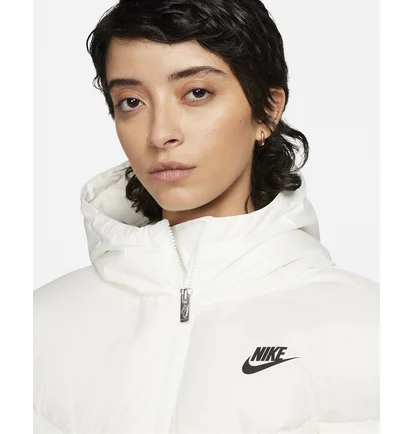 Куртка жіноча Nike Sportswear Storm-Fit Windrunner White Dq5903-133